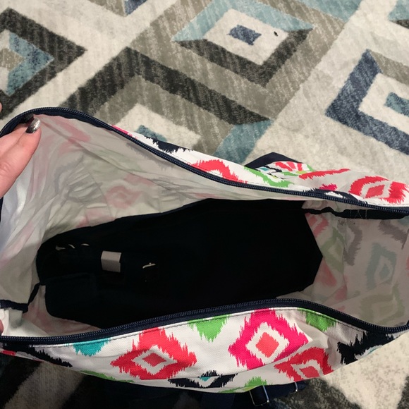 Overnight bag by thirty one - Picture 2 of 2